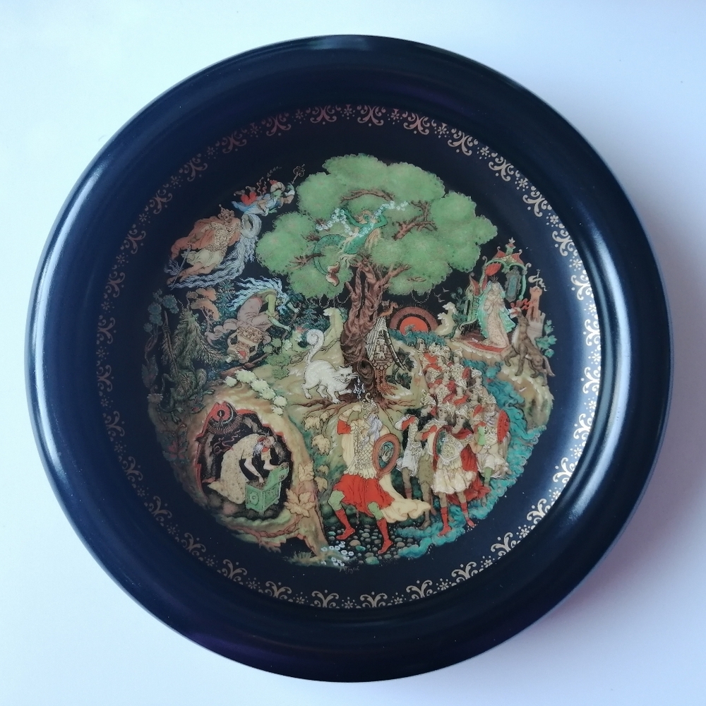 USSR 1989 Palekh Vintage Collector's Plate Russian Legends Series (#4) Wall Art